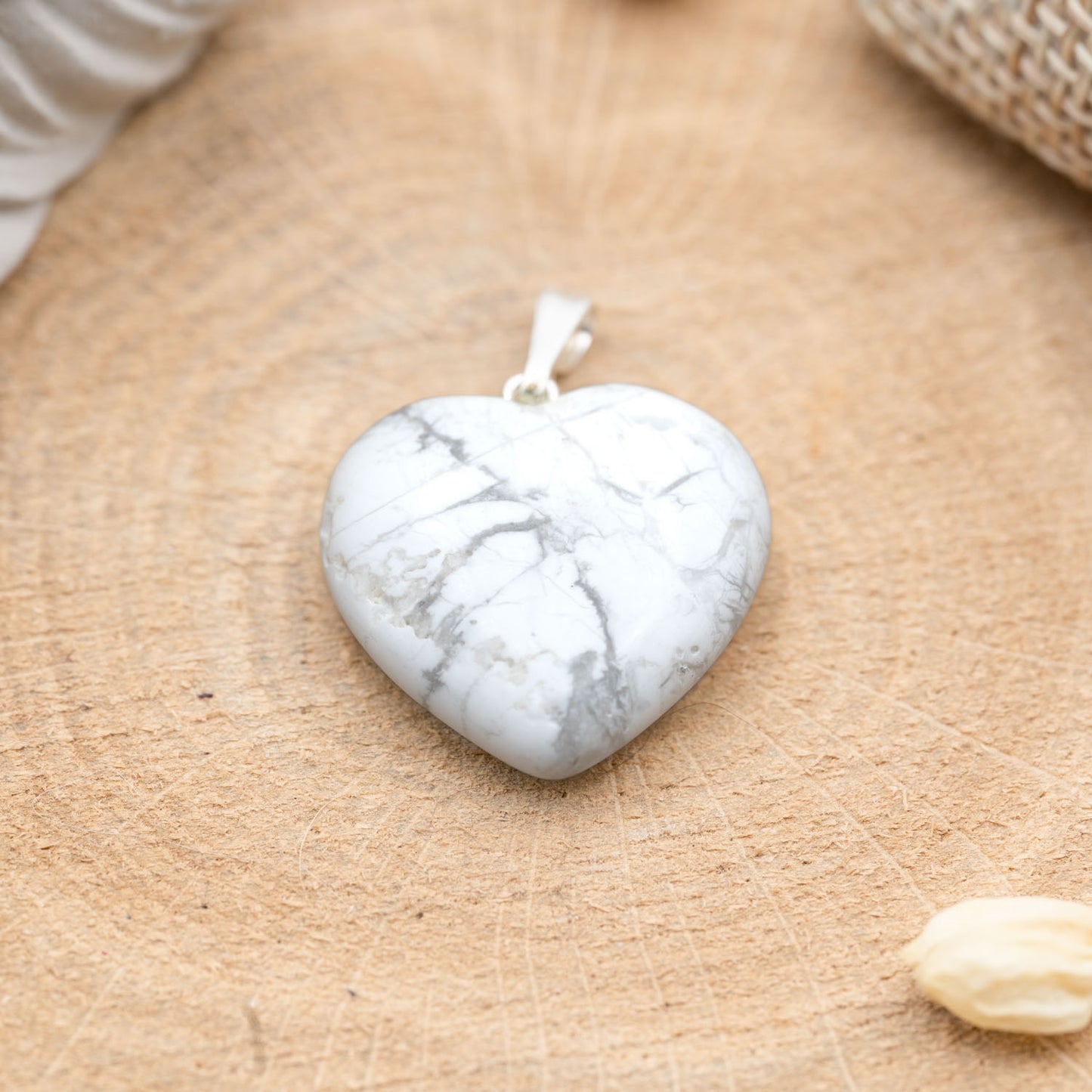 Howlite - Pendentif en coeur 20 mm
